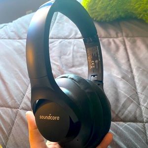 Soundcore Life 2 headphones